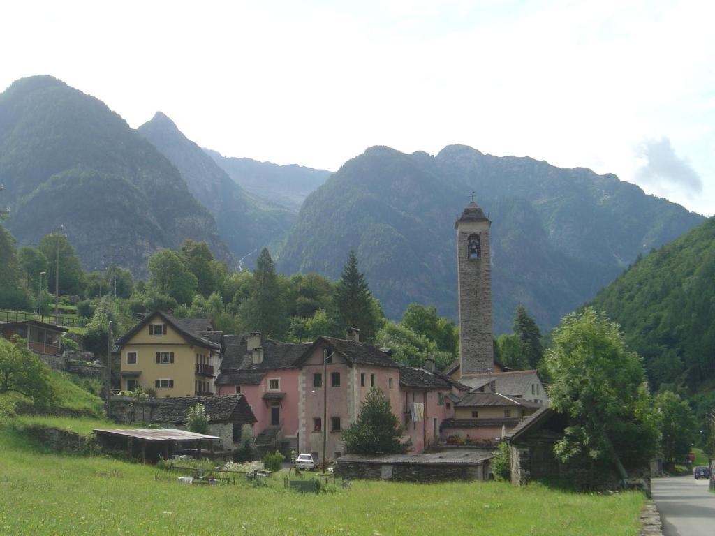 Ristorante Garni Lavizzara 호텔 Sornico 객실 사진